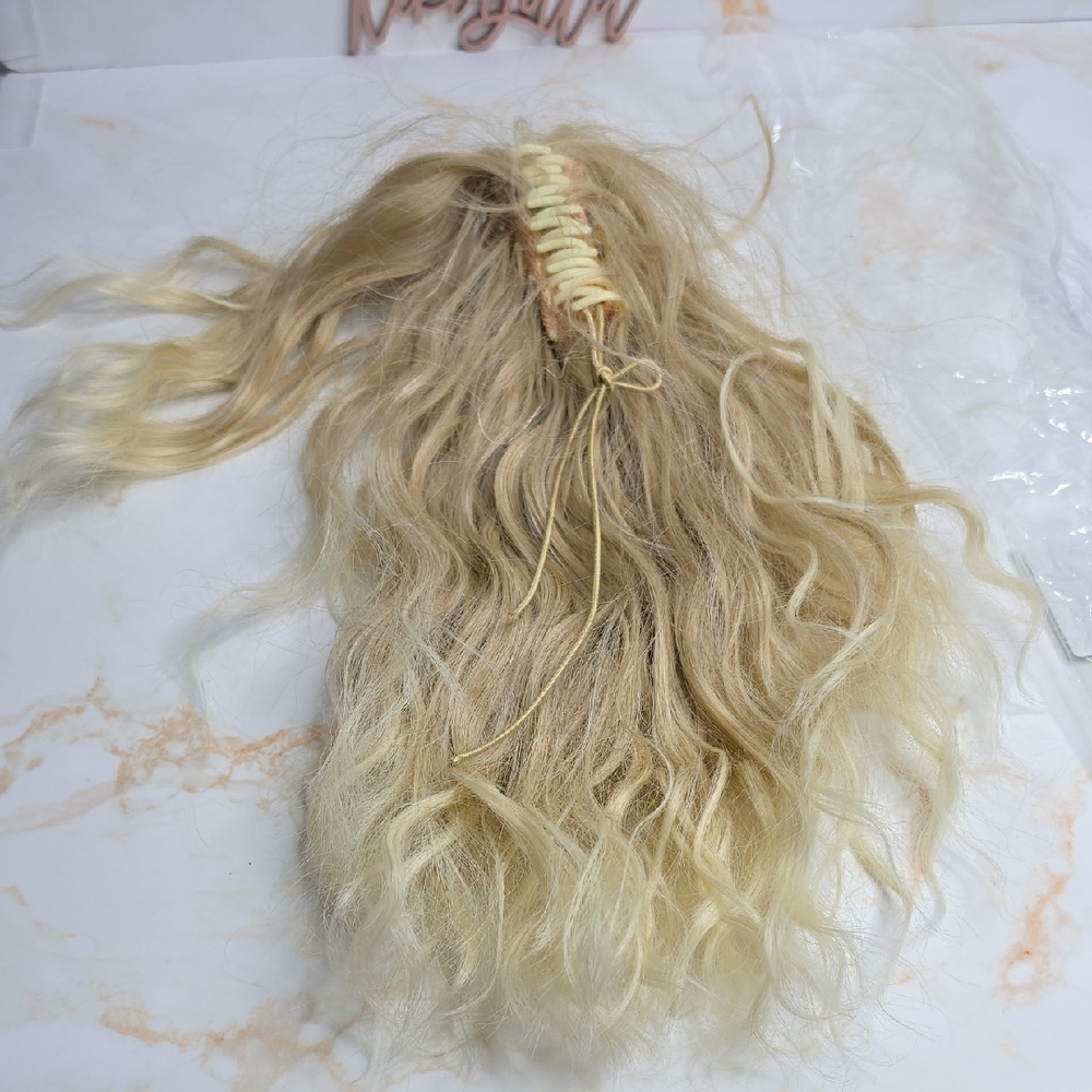 Blonde Clip-In Hair Extension - Natural Wavy Accent New